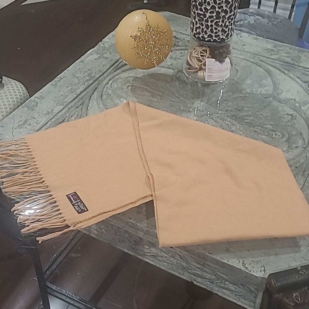 V. FRASS cashmink unisex scarf NWOT